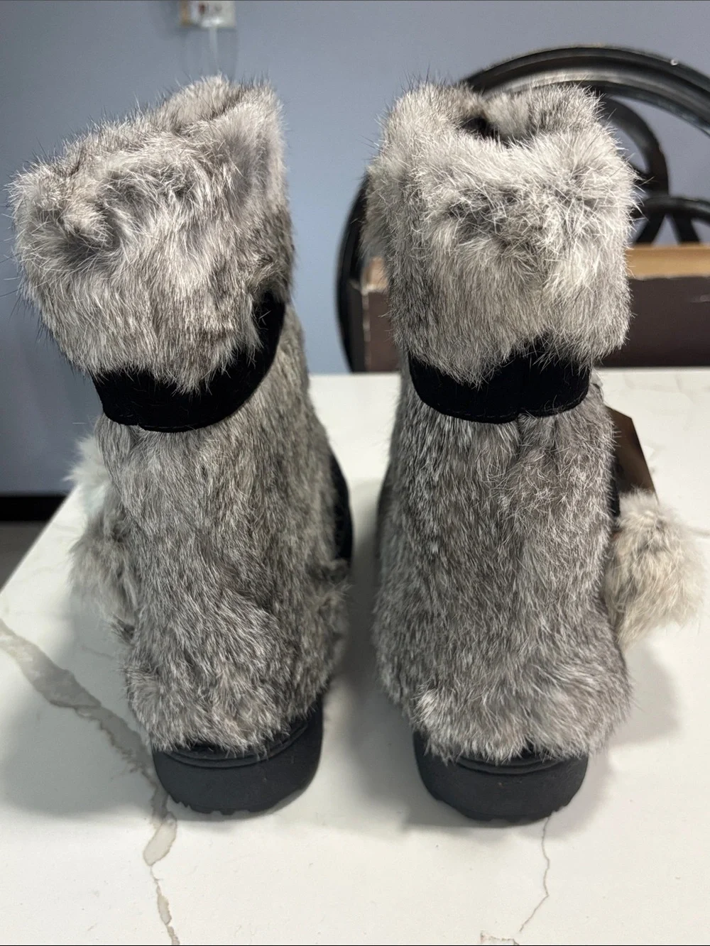 BearPaw Tama II Women's Black Suede Gray Rabbit Fur Pom Boot Grey 9 Sheepskin